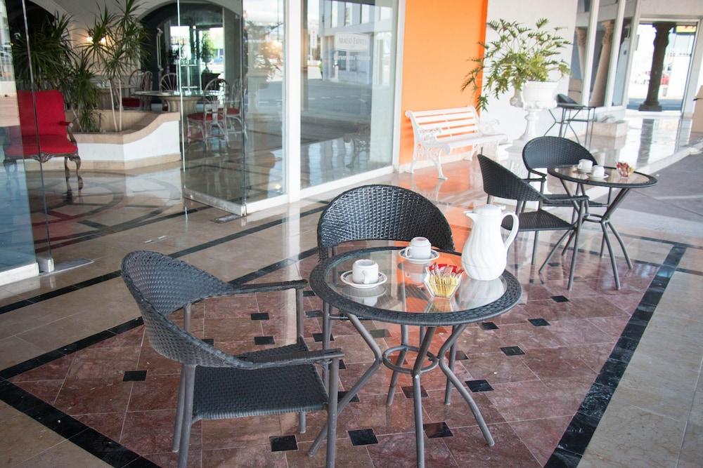 Paraiso Express Торреон Экстерьер фото