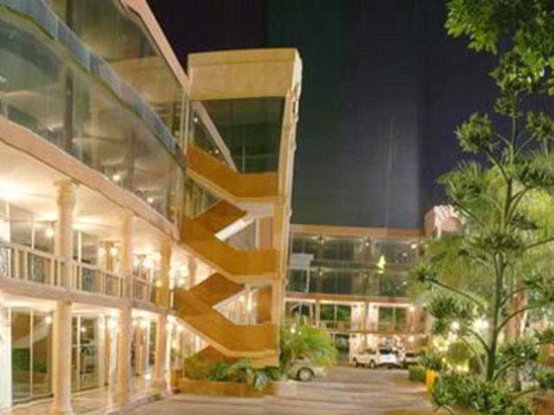 Paraiso Express Торреон Экстерьер фото